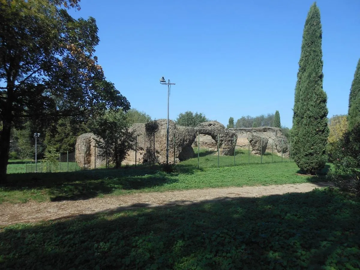 Apartment Tourist Accommodation Viola Ai Gordiani Rome Italy